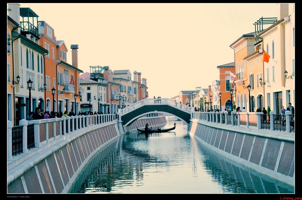 放假了,去天津佛罗伦萨小镇溜溜。