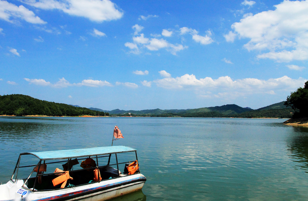 标签: 旅游景点 名胜古迹  水府庙水库景观共多少人浏览:2607316