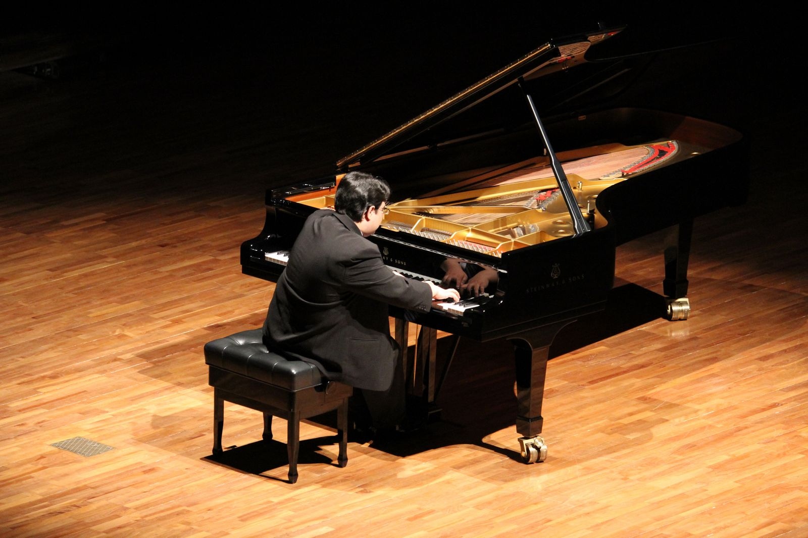田光浩 （优秀钢琴演奏家/ 指挥）中国音乐网百科 - 个人百科 - 中国音乐网