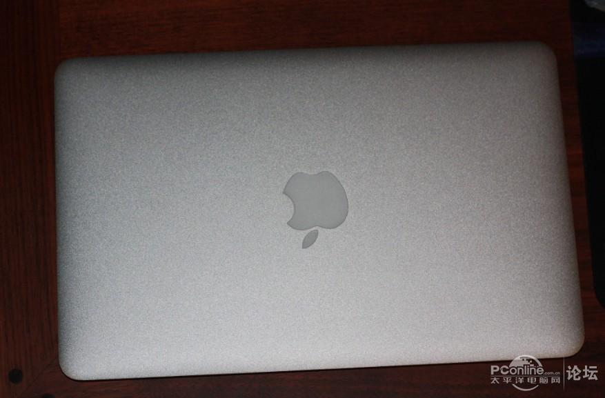 苹果macbook air 11寸.