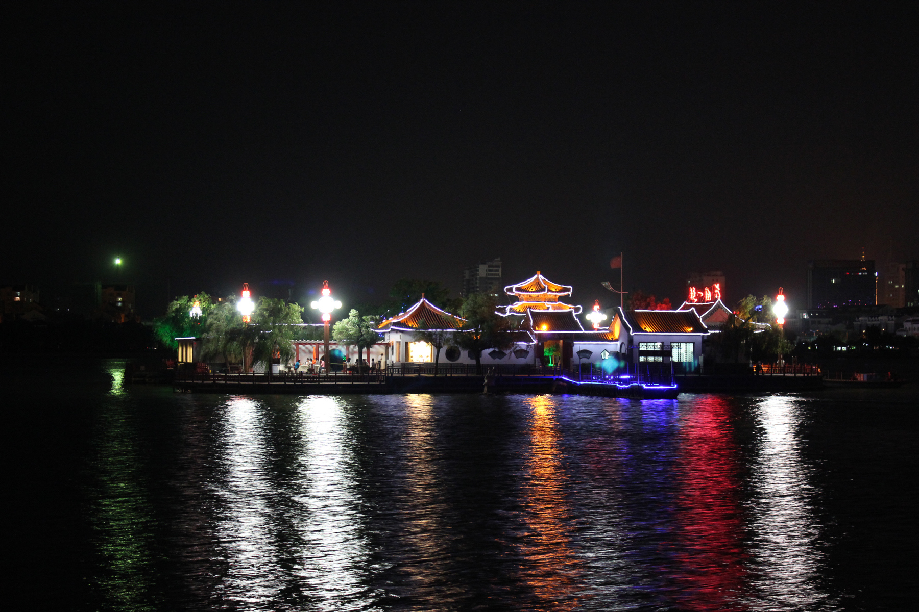 夜景东昌湖(学习帖)