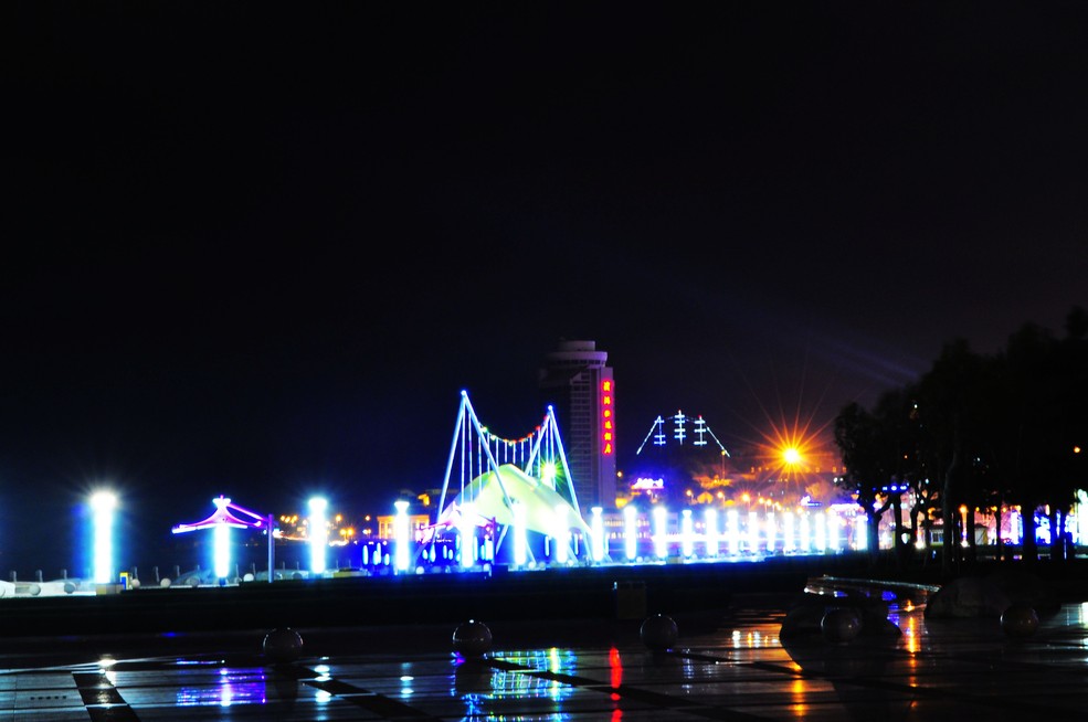 烟台海边夜景