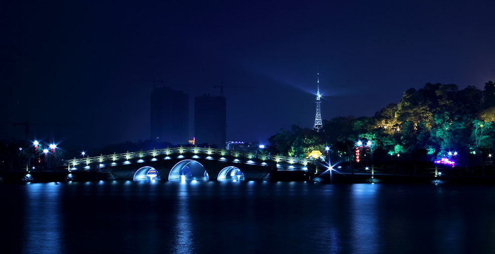 阳江鸳鸯湖夜景