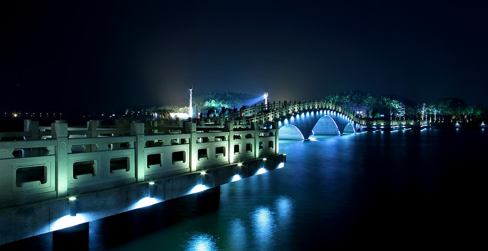 阳江鸳鸯湖夜景