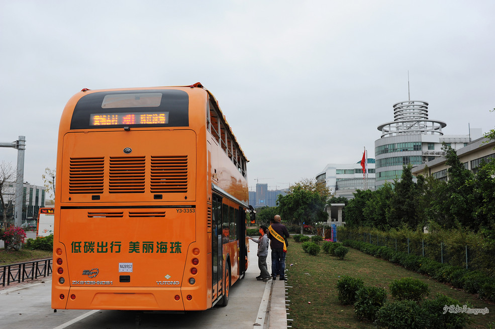 {广州双层巴士旅游巴}.