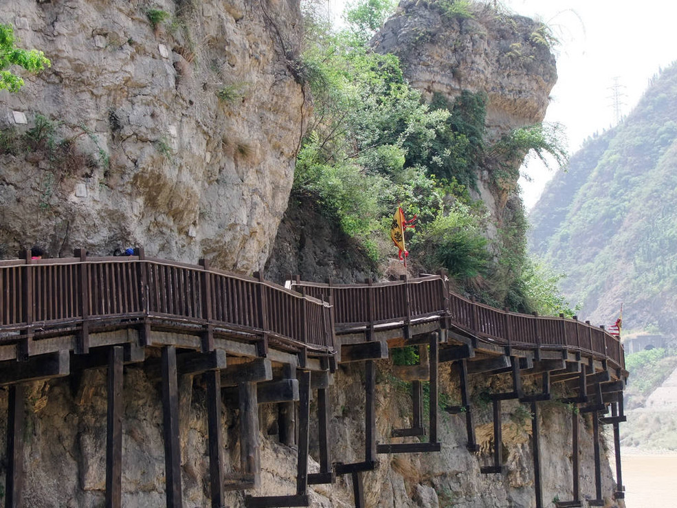 四川广元明月峡古栈道