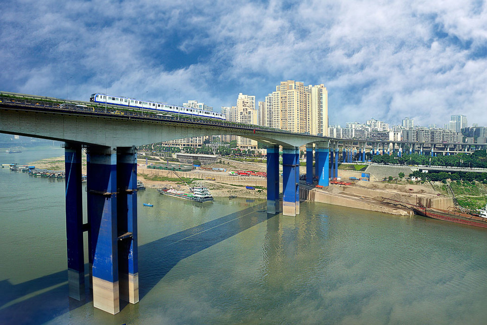 重庆发现第一篇 . 渝澳大桥与老嘉陵江大桥并肩