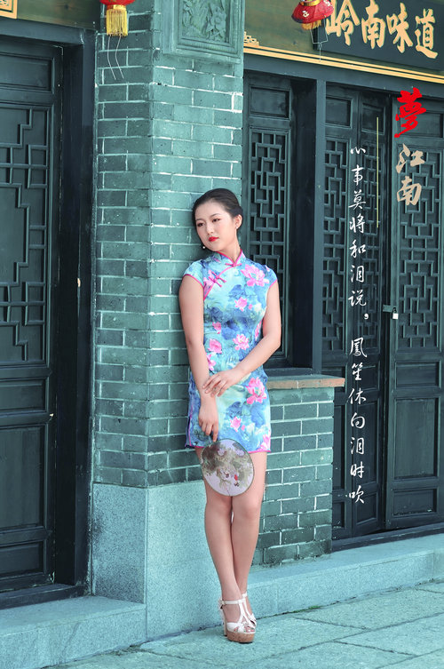 第一次外拍人像 旗袍美女-------梦江南
