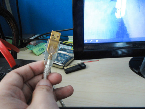 远比安卓\/IOS坑爹!win8.1触屏控制功能视频演示