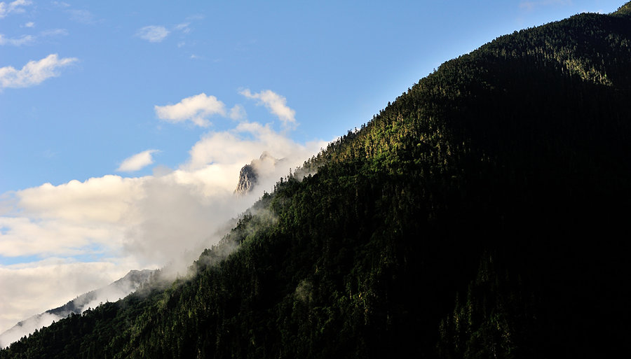 【雨崩印象】云雾遮处,山外有山