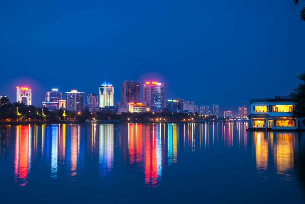 南宁南湖夜景