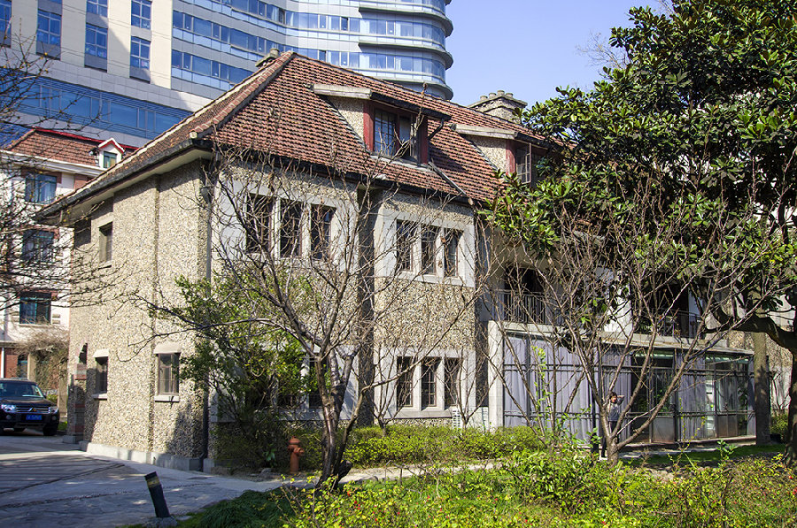 【【寻访老房子】华山路--上海戏剧学院摄影图