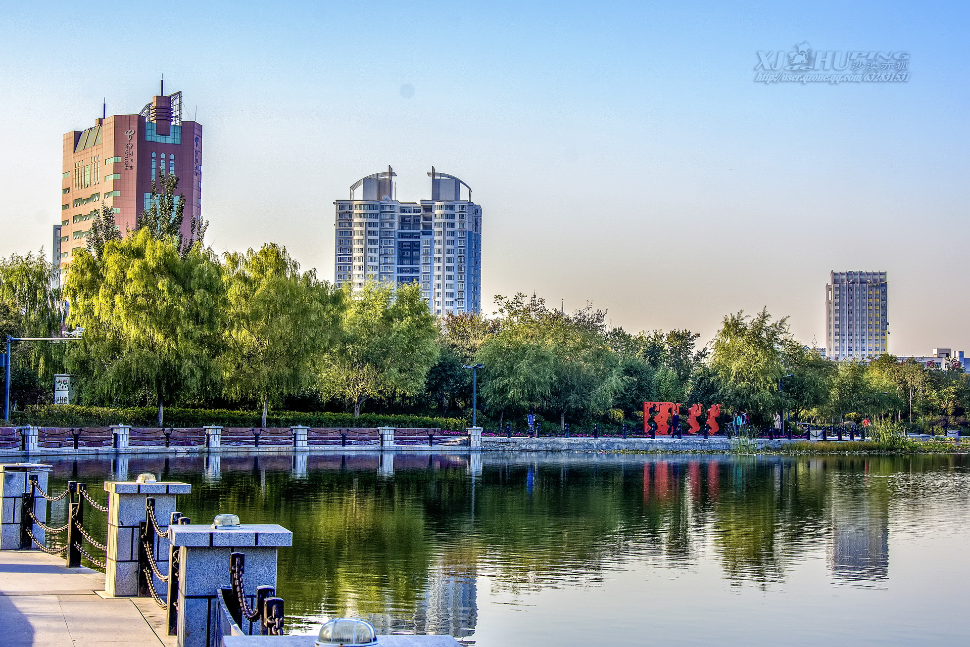 大美新疆-乌鲁木齐南湖市政广场