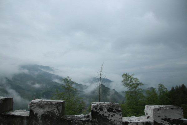 【淋雨一直走,走遍千里摄影图片】风光旅游摄