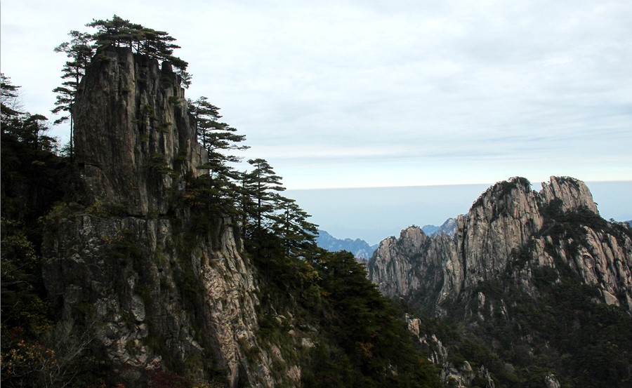 【崇山峻岭 自强不息 -- 于贤娇 摄摄影图片】风