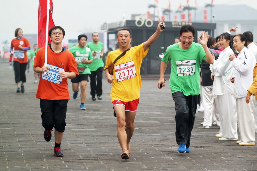 【2013年三星杯西安城墙国际马拉松掠影摄影