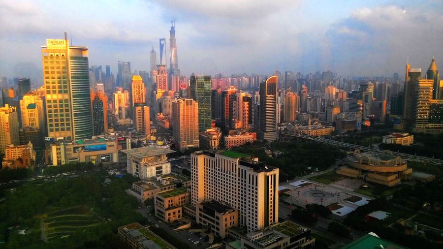 【上海J,W万豪酒店俯瞰市区摄影图片】风光摄