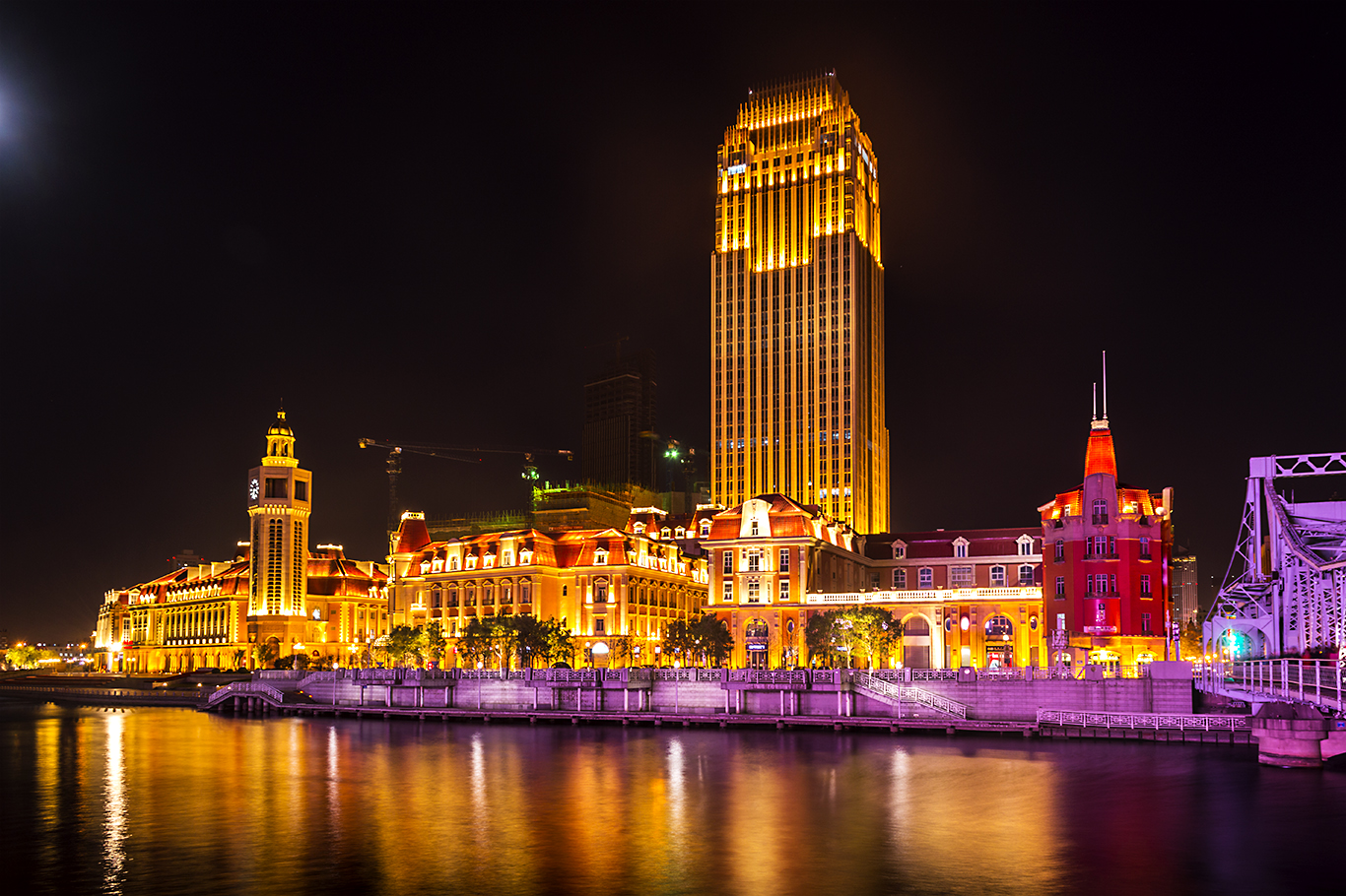 城市与流云——天津津湾广场夜景|摄影|风光摄影|airo2 - 原创作品 - 站酷 (ZCOOL)