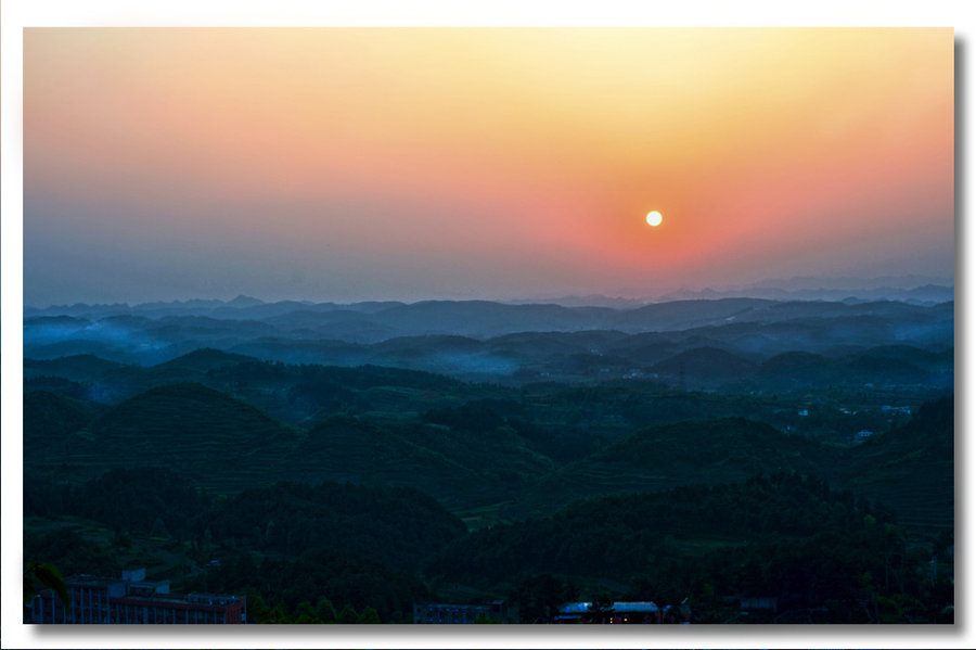 夕阳山外山