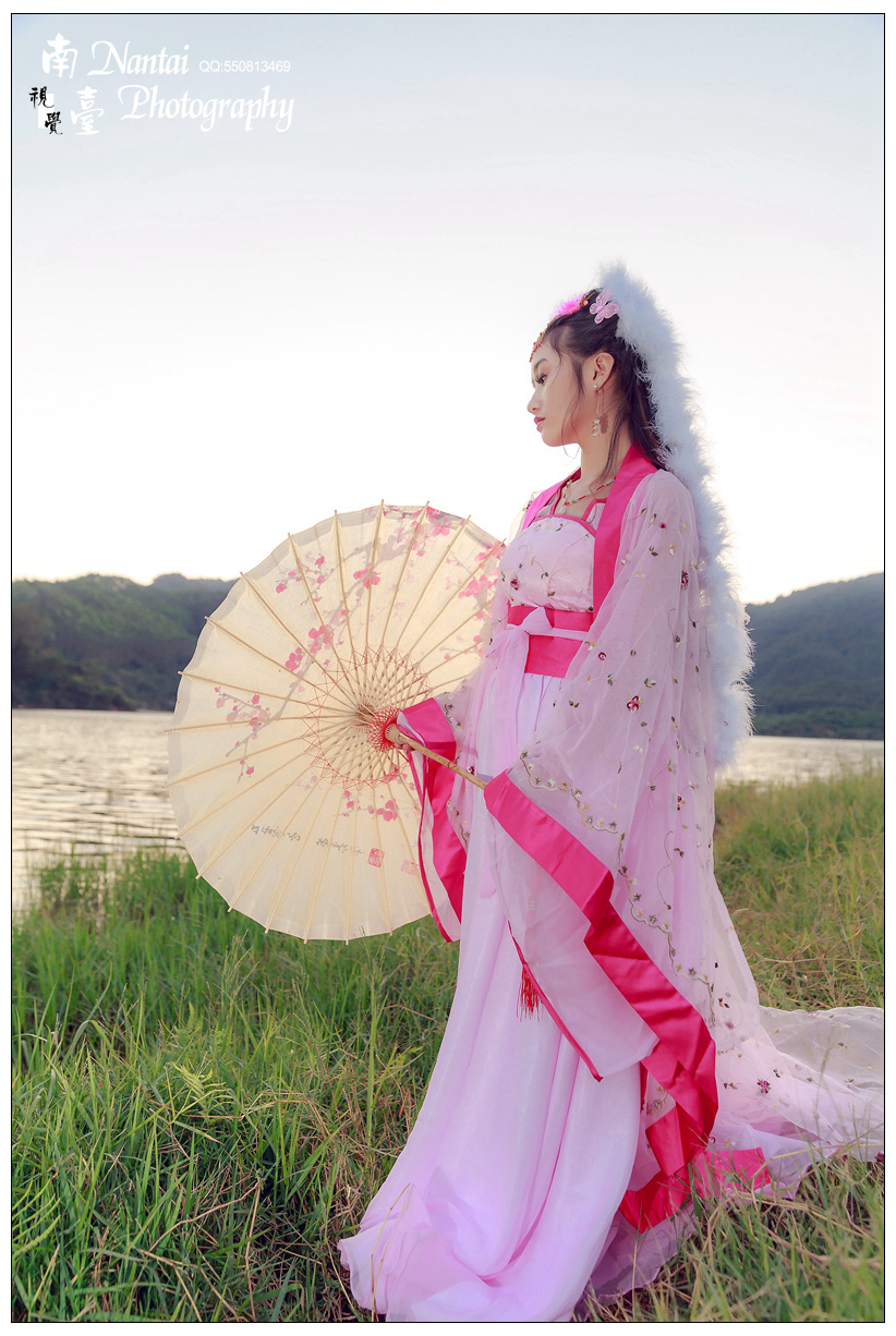 【美女古装养眼美女桌面摄影图片】人像摄影_南台之春图片
