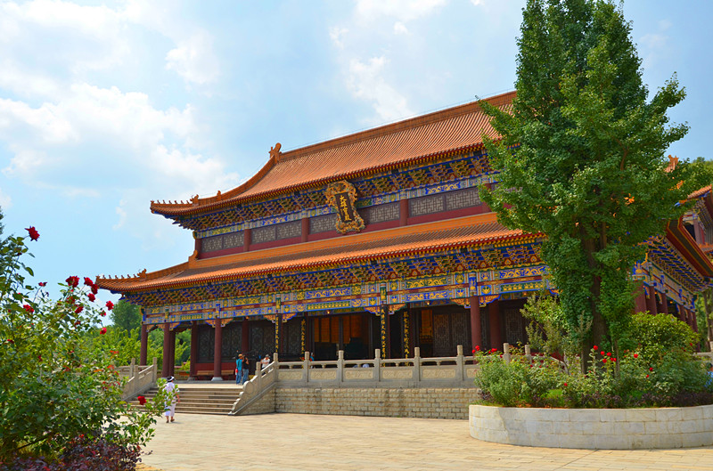 西普陀寺原名白云寺.