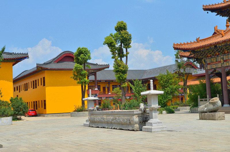 西普陀寺原名白云寺.