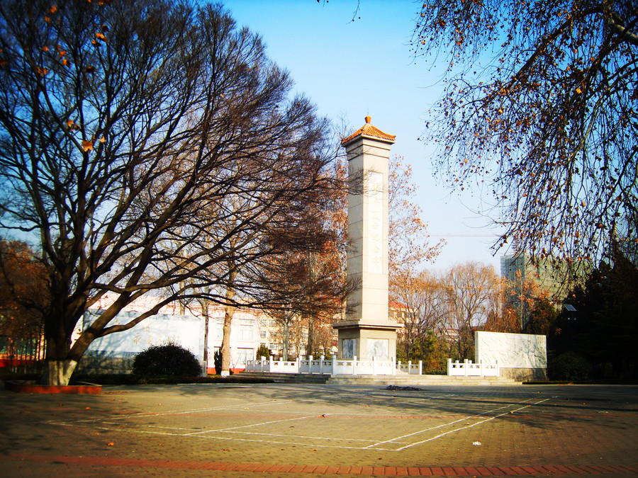 【--高密的烈士陵园纪念碑--摄影图片】风光旅