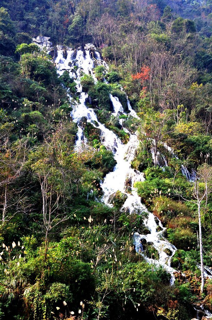 【贵州小七孔景区风光--翠谷瀑布摄影图片】风