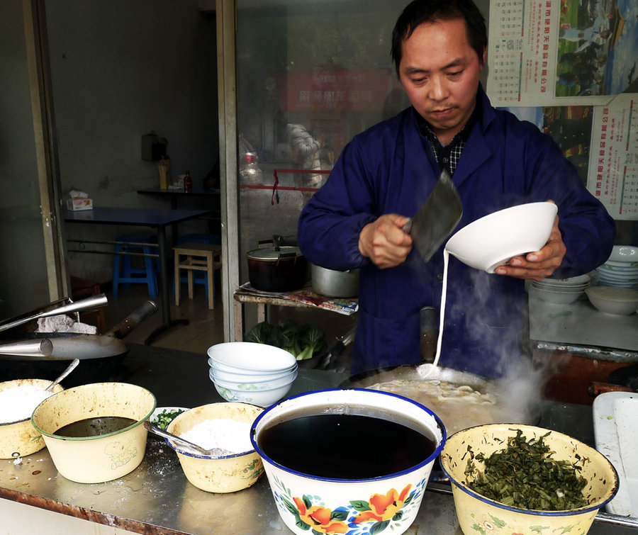 【地方小吃麦花汤摄影图片】美食摄影