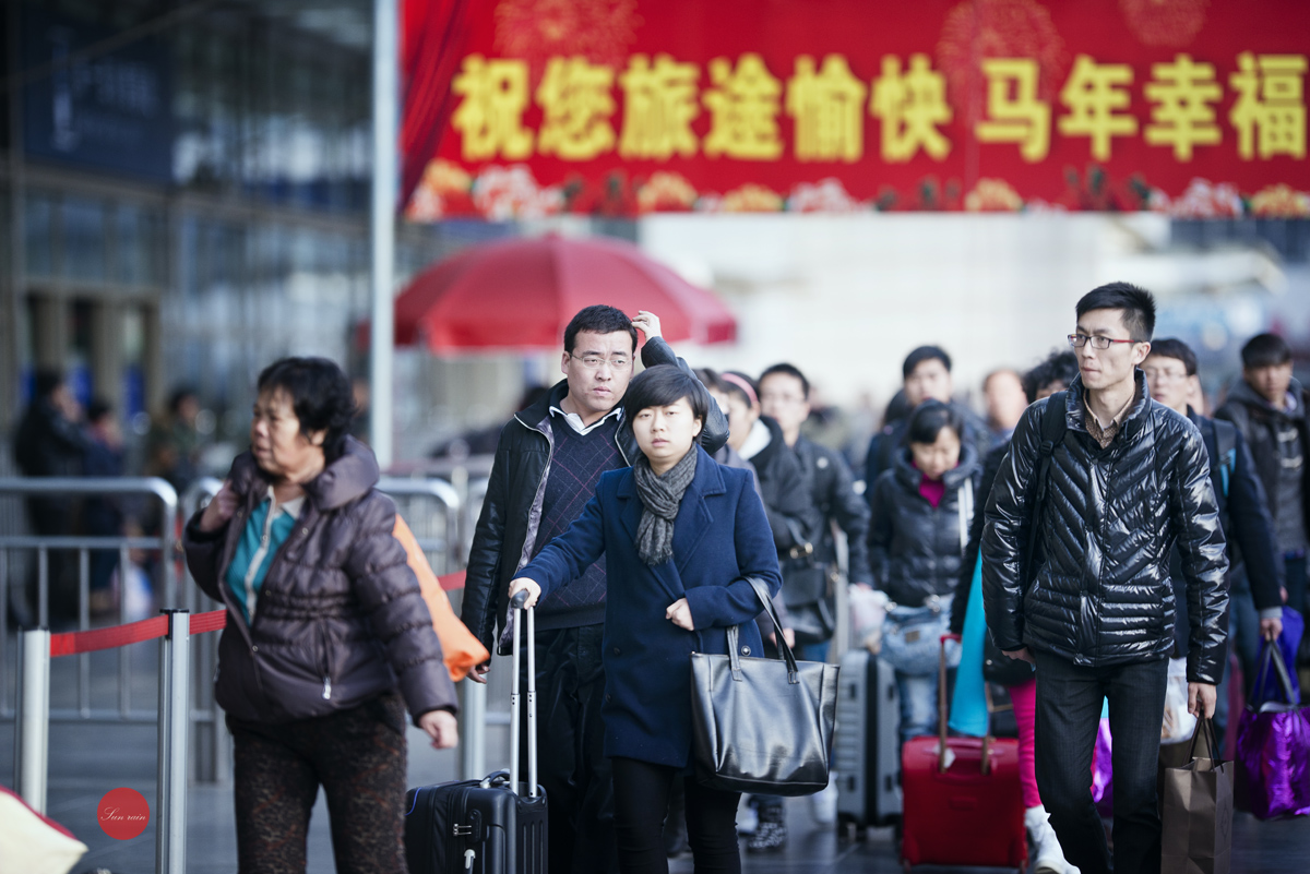 【春运—上海火车站新客站摄影图片】纪实摄影_太阳雨