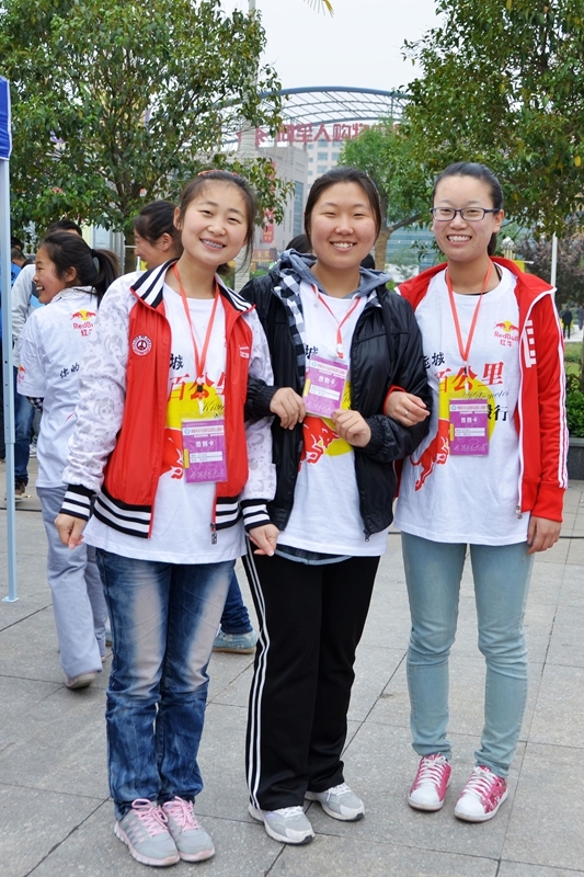 【新春快乐:马年天天笑(上)摄影图片】生活摄影