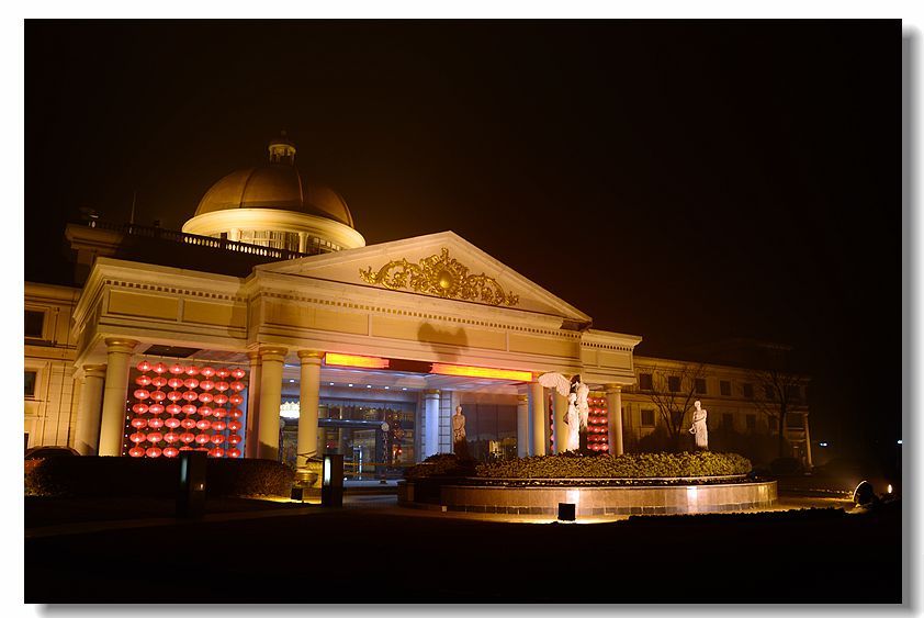 【除夕夜色--拍摄于上海大众国际会议中心摄影