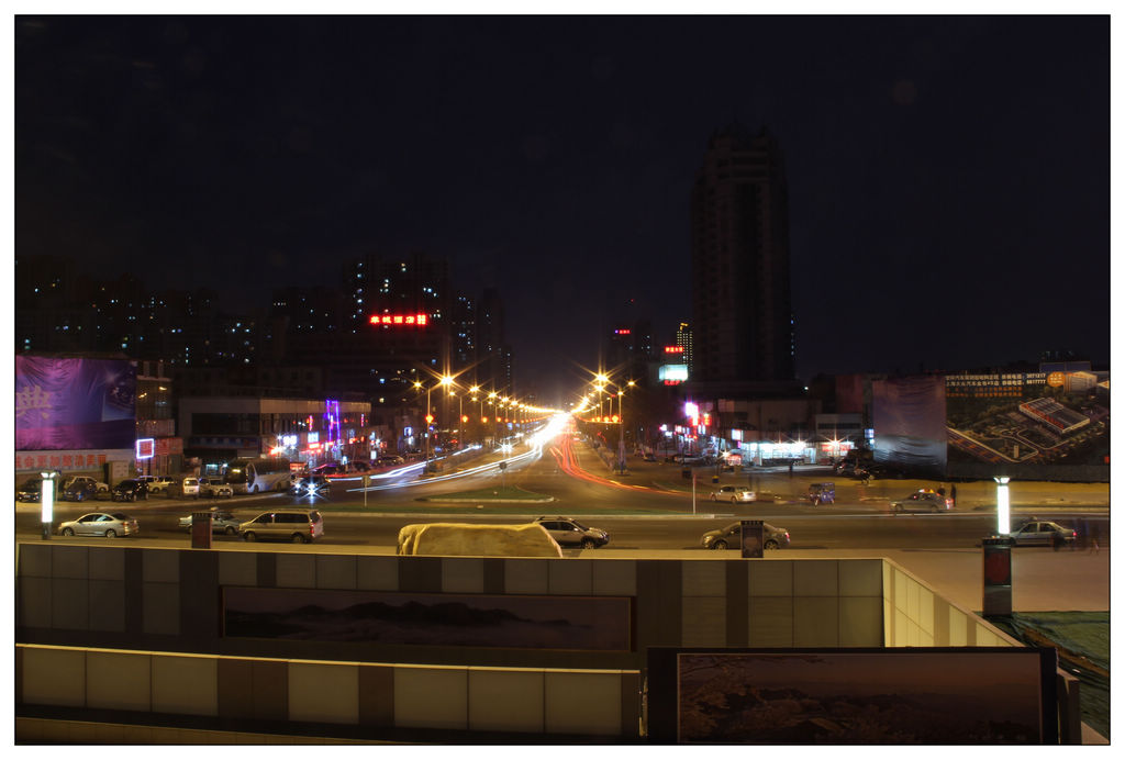 秦皇岛火车新客站夜景