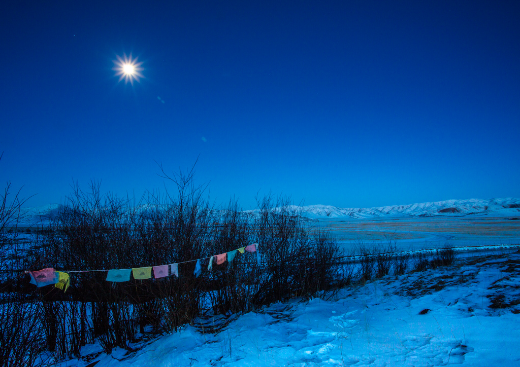 雪夜月亮湾