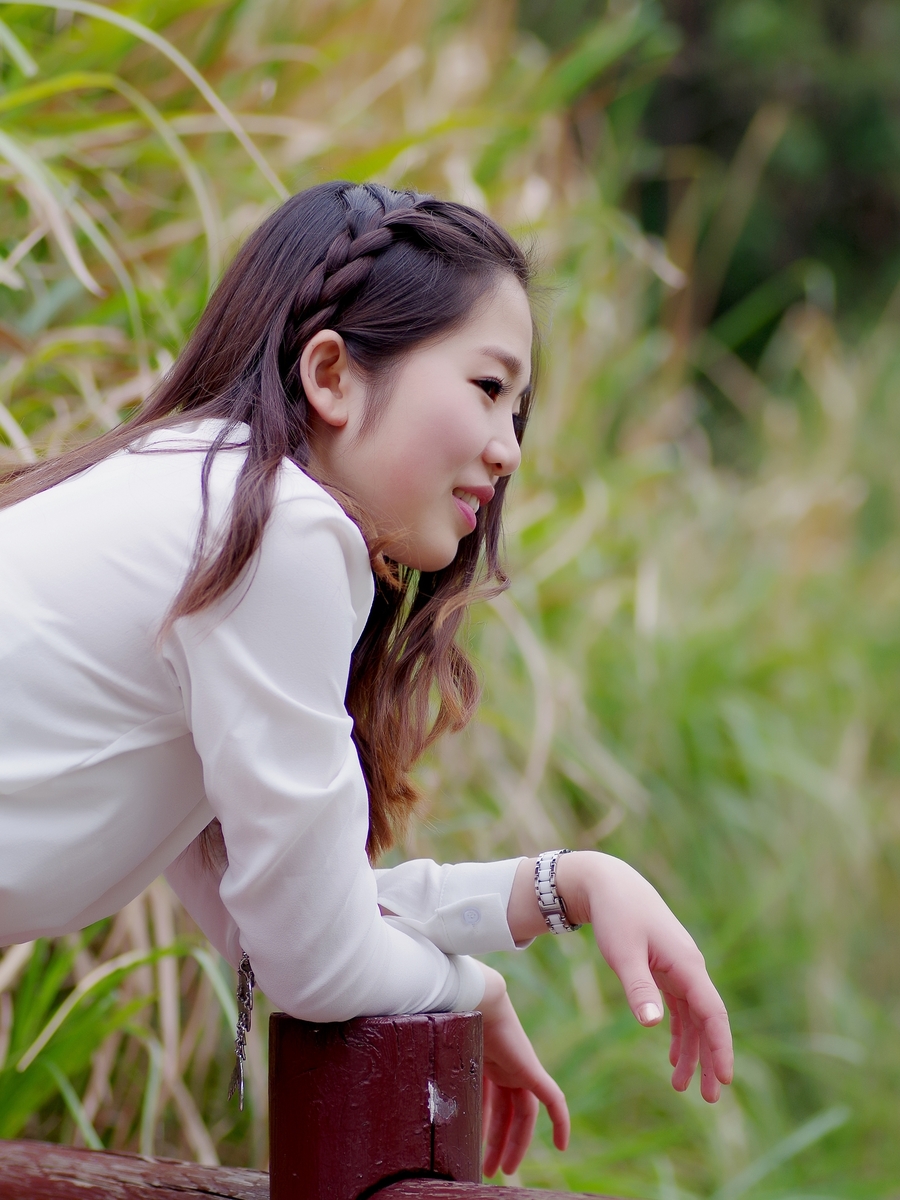 【美女美女模特一组望大师拍砖摄影图片】人像摄影肚子怀孕阴天露图片