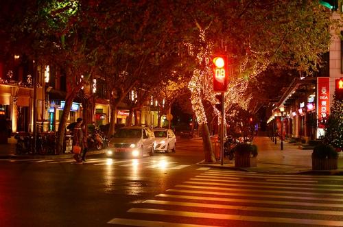 上海晚上的街道