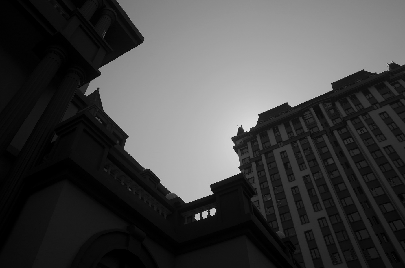 一组黑白城市建筑剪影