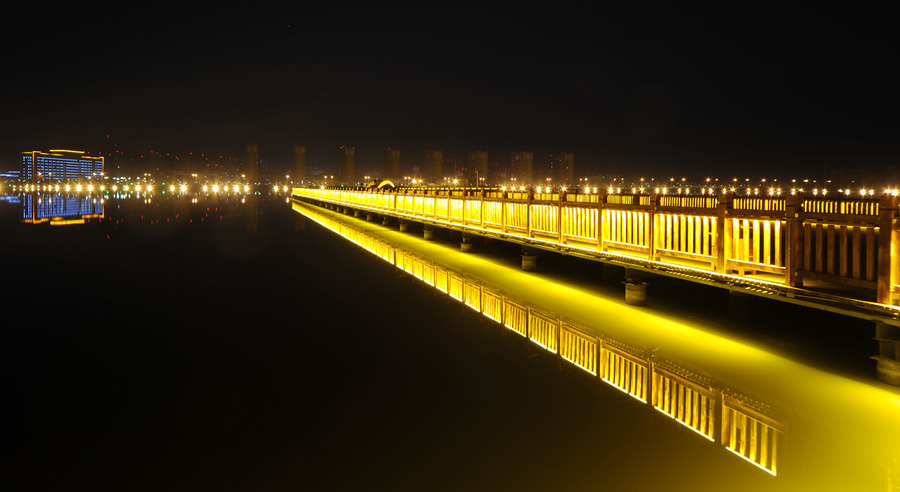 三永湖夜景