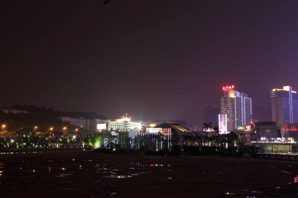 南宁会展中心附近夜景