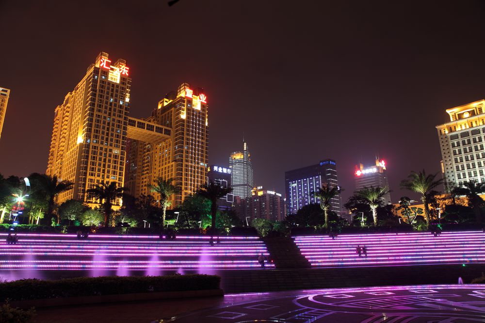 南宁会展中心附近夜景