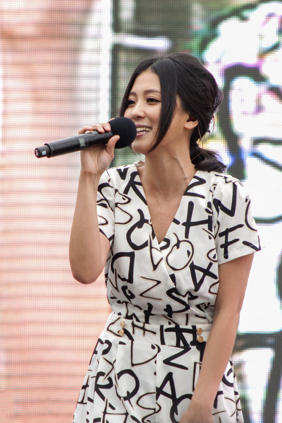 【澳门五一迎夏日黑沙海滩演唱会--卓文萱摄影图片】人像摄影_太平洋电脑网摄影部落