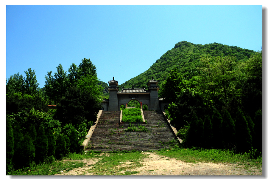 登河南汝阳岘山铁顶山