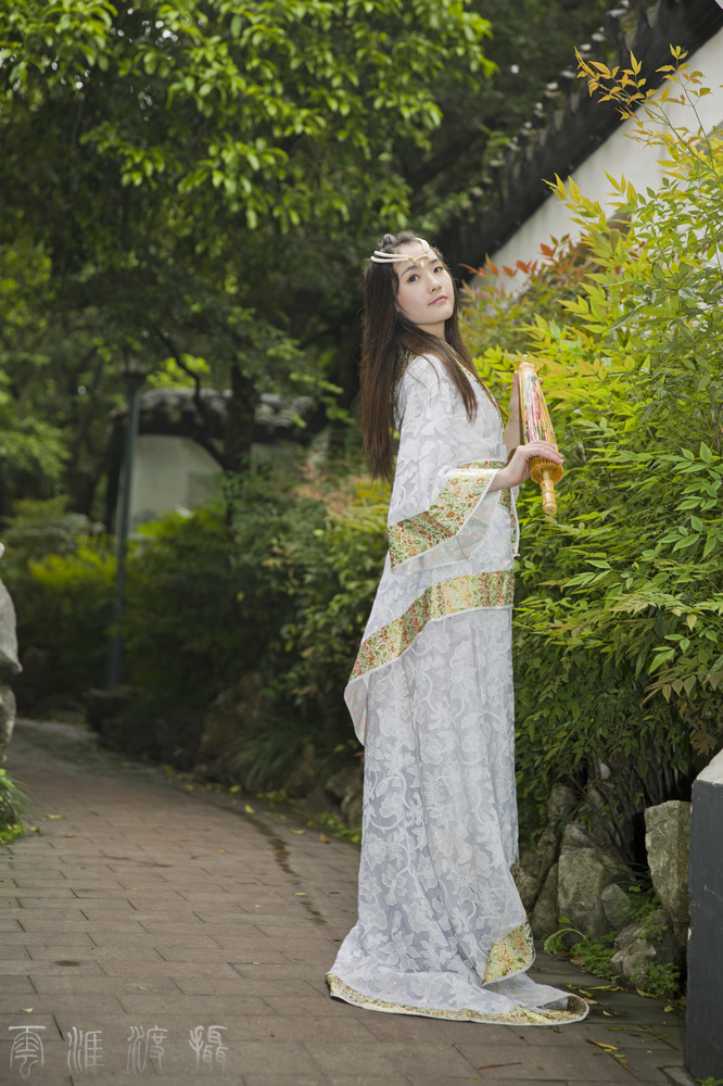 【《桂林公园拍的古装美女》摄影图片】人像摄影_云涯