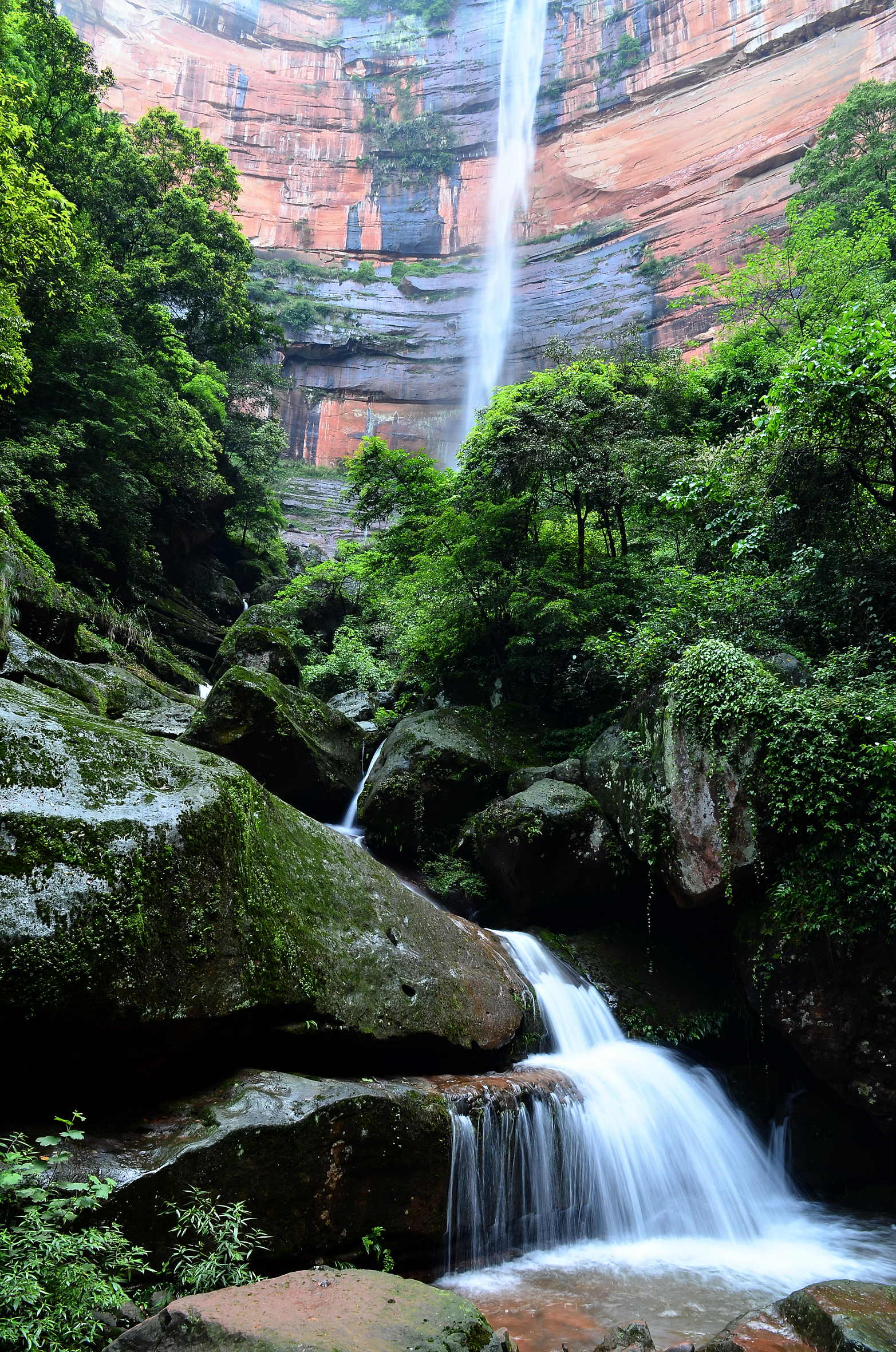 赤水丹霞,瀑布,溪流美景之旅一:美丽丹霞