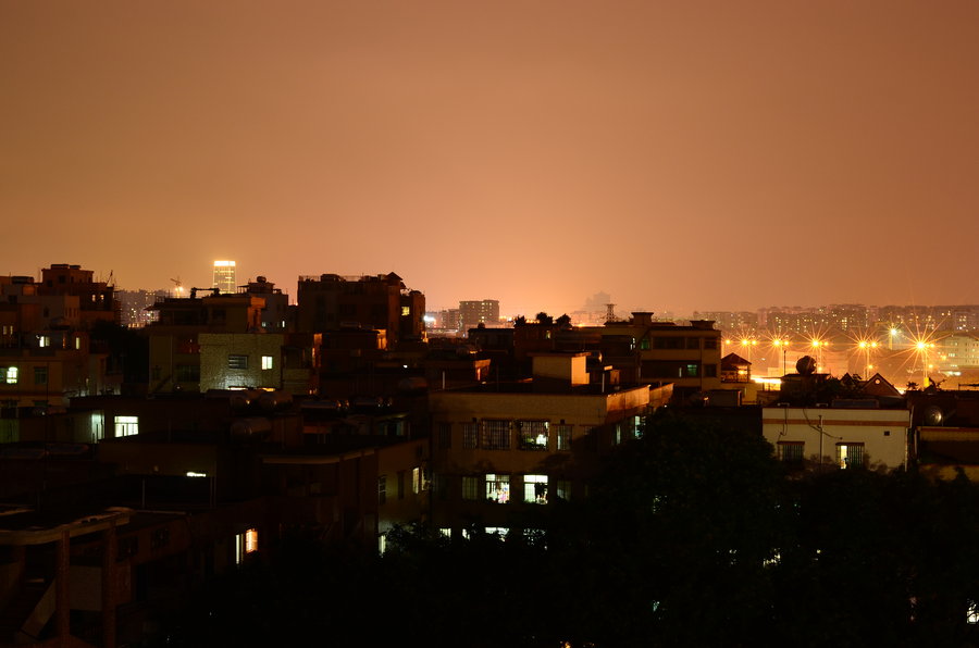 广州城中村天台夜景