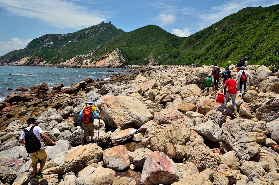 05 深圳东西冲海岸线穿越