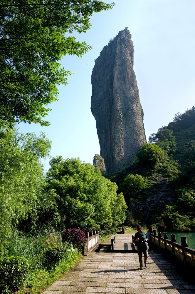 仙都- 采撷鼎湖峰景区的风光