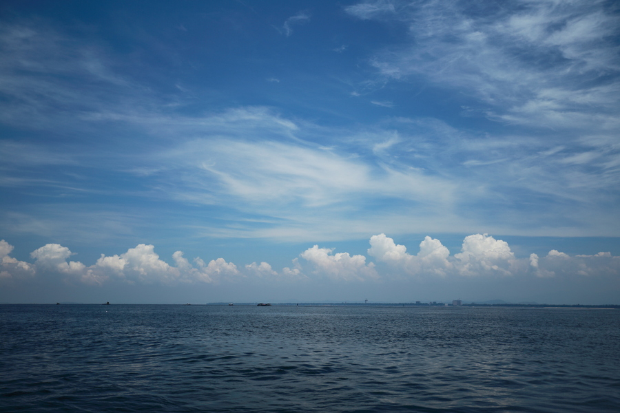 【防城港的碧海蓝天，捕螃蟹摄影图片】风光旅游摄影_太平洋电脑网摄影部落