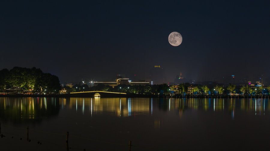 夜西湖