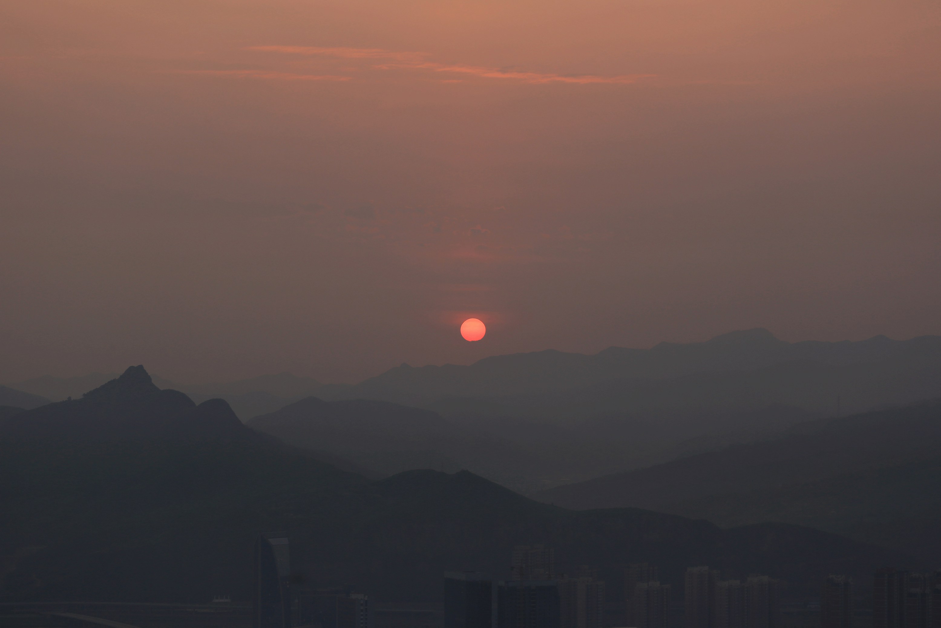 清晨南山看日出